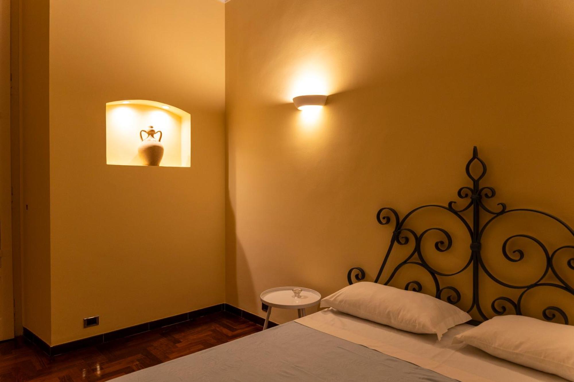 Sulla Via Del Teatro Apartment Bari Luaran gambar